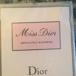 Miss dior absolutely blooming eau de parfum